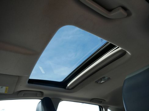 Used 2015 Honda Fit EX image 33