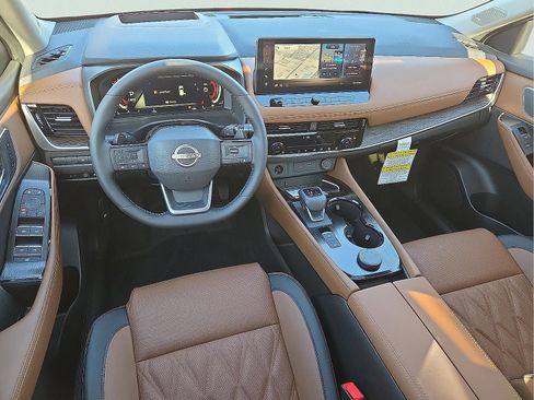 New 2026 Nissan Rogue Platinum w/ Platinum Premium Package image 8