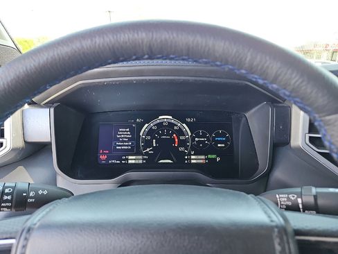 Used 2025 Toyota Tundra Platinum AWD/4WD image 14