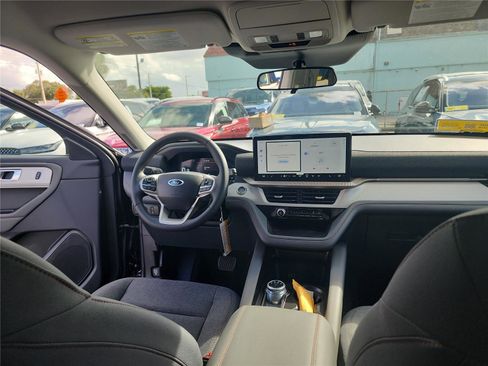 New 2026 Ford Explorer Active image 21