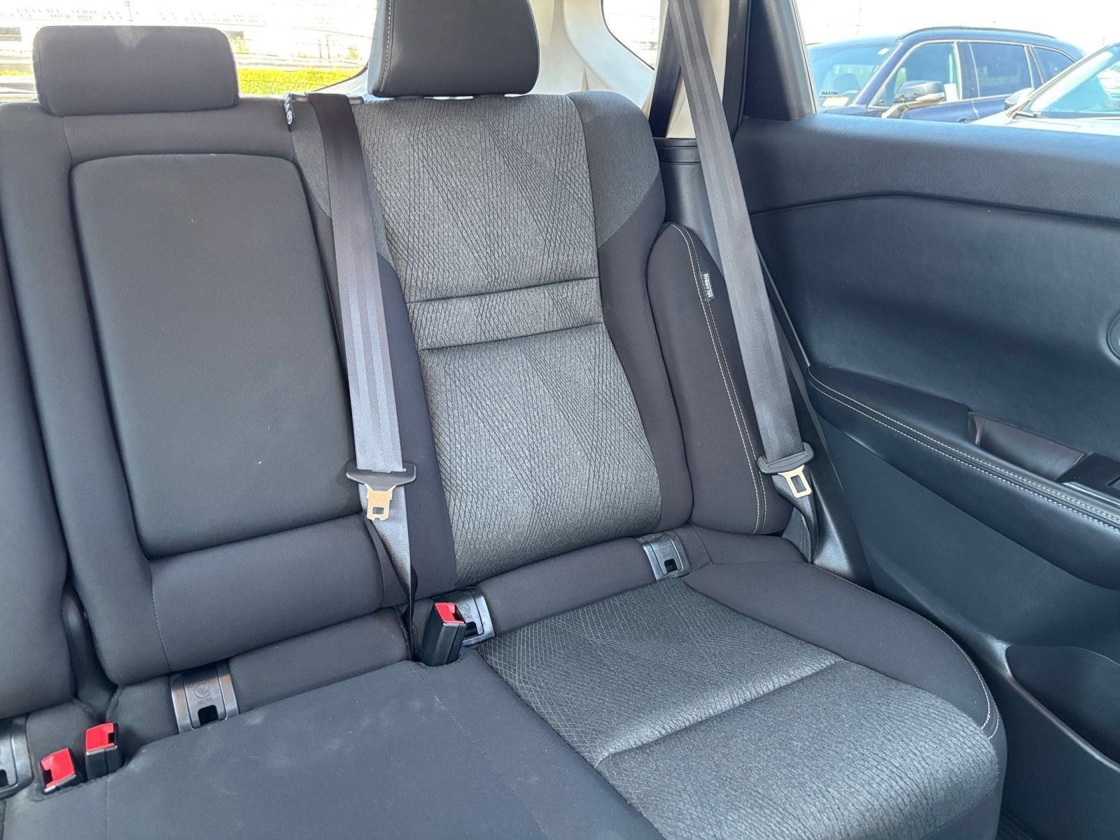 Used 2025 Nissan Rogue SV FWD image 38