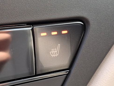 Certified 2025 Honda Accord SE image 25