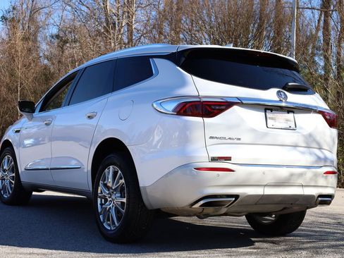 Used 2023 Buick Enclave Essence w/ Experience Buick Package image 6
