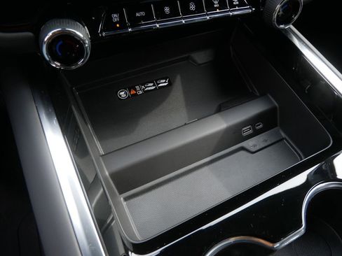 Used 2026 Chevrolet Tahoe LT w/ Comfort Package image 27