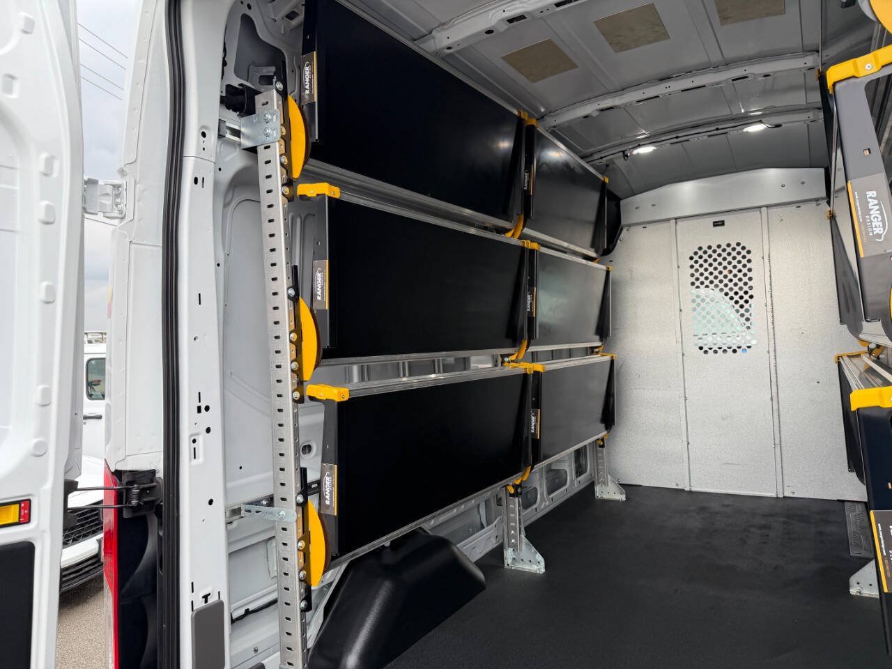 Used 2023 Ford Transit 250 148 High Roof RWD image 30