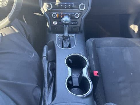 Used 2020 Ford Mustang Coupe image 19