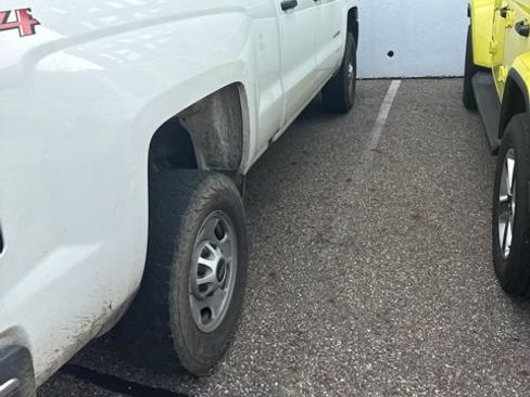 Used 2019 Chevrolet Silverado 2500 W/T AWD/4WD image 8