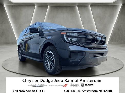Used 2025 Ford Expedition Max Active AWD/4WD image 1