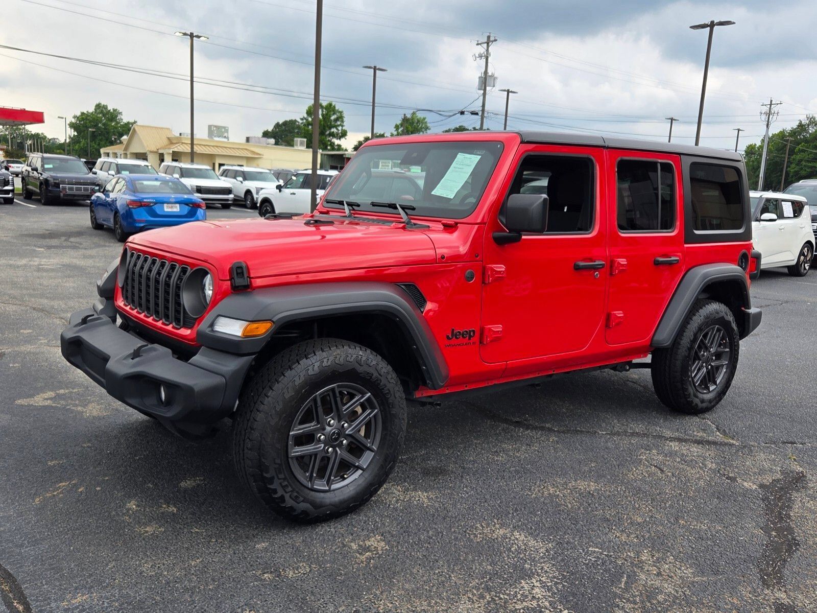 Used 2025 Jeep Wrangler Unlimited Sport AWD/4WD image 3