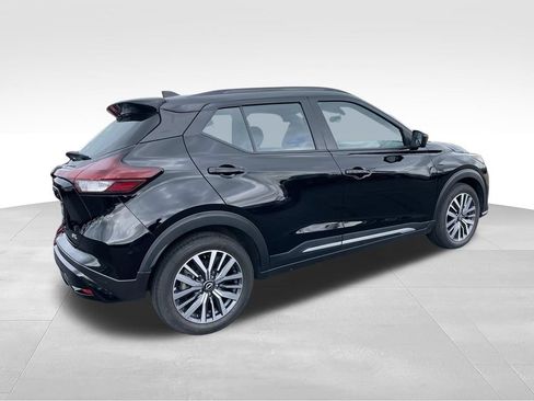 Used 2024 Nissan Kicks SR FWD image 4