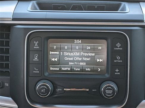 Used 2015 RAM 2500 SLT w/ Luxury Group image 14