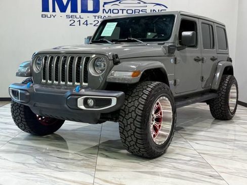 Used 2022 Jeep Wrangler Unlimited Sahara w/ Cold Weather Group AWD/4WD image 2
