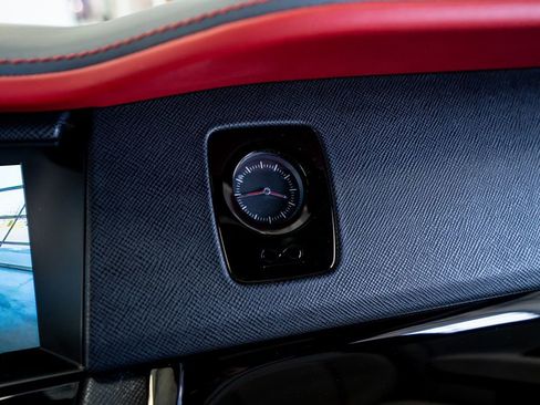 Used 2021 Rolls-Royce Cullinan Black Badge image 54