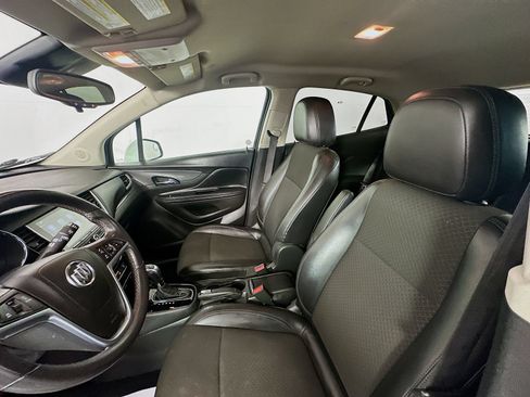 Used 2021 Buick Encore Preferred FWD image 21