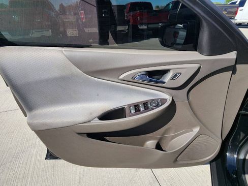 Used 2018 Chevrolet Malibu LS FWD image 11