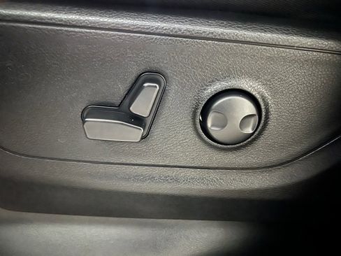 Used 2025 RAM 1500 Big Horn image 16