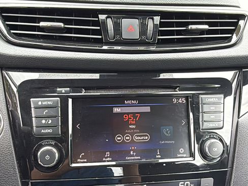 Certified 2021 Nissan Rogue Sport SV AWD/4WD image 13