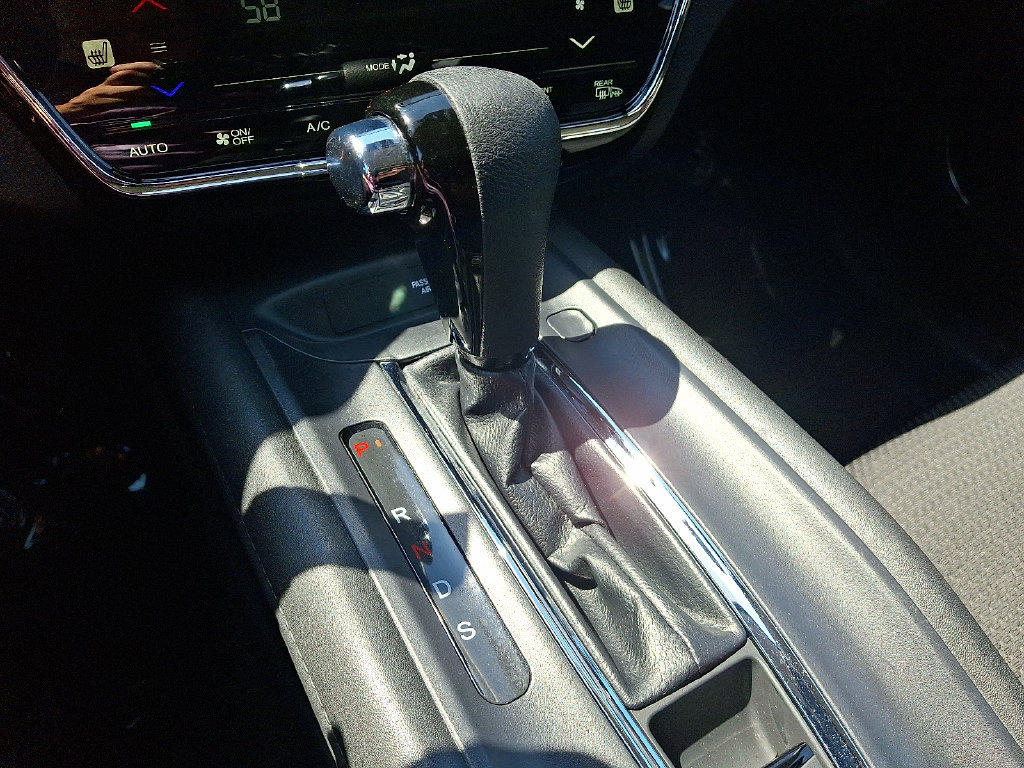 Used 2021 Honda HR-V EX image 16
