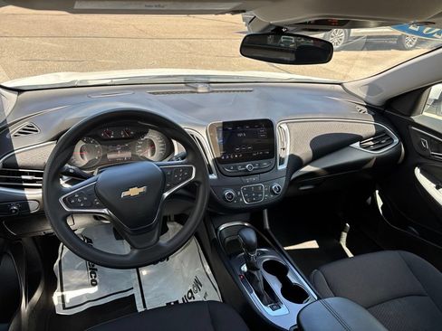Certified 2024 Chevrolet Malibu LT FWD image 12