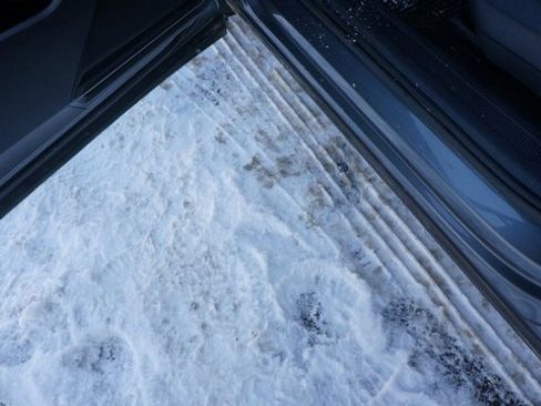 Certified 2021 Volkswagen Tiguan SE w/ Panoramic Sunroof Package image 32