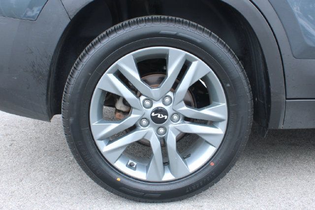 Used 2022 Kia Seltos S FWD image 36
