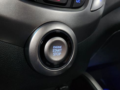 Used 2013 Hyundai Veloster RE:MIX Edition image 34