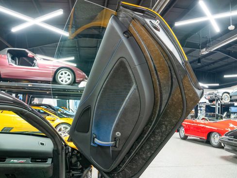 Used 2023 Maserati MC20 Spyder image 40