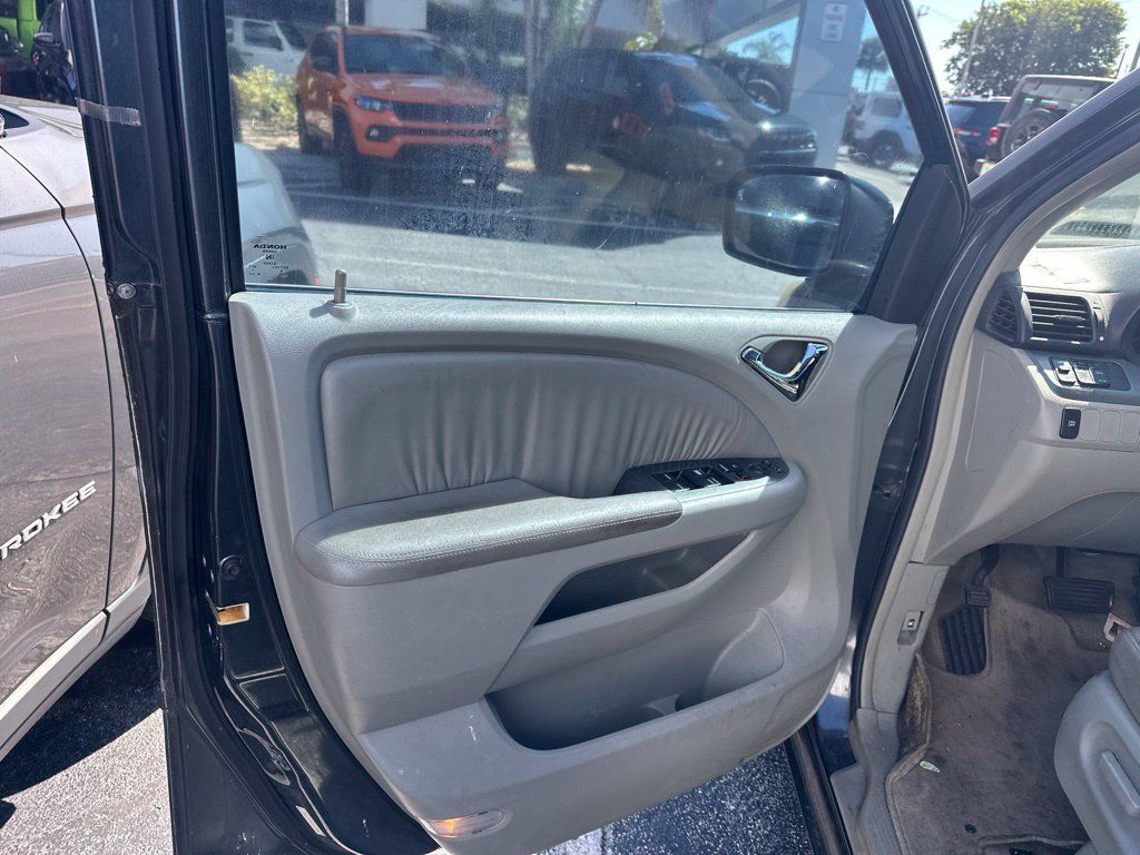 Used 2005 Honda Odyssey EX-L image 11