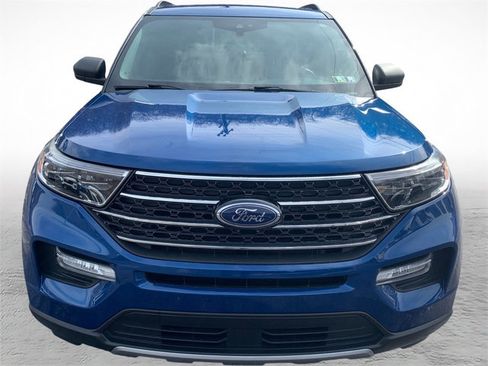 Used 2020 Ford Explorer XLT w/ Equipment Group 202A image 7