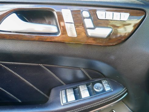 Used 2013 Mercedes-Benz GL 450 4MATIC image 40