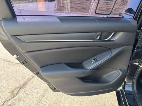 Used 2018 Honda Accord LX image 30