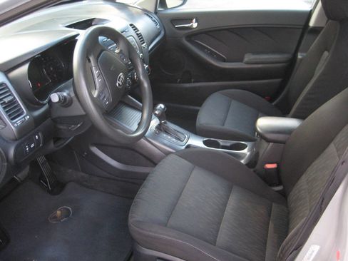 Used 2014 Kia Forte LX FWD image 11