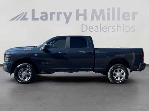 New 2025 RAM 2500 Big Horn AWD/4WD image 2