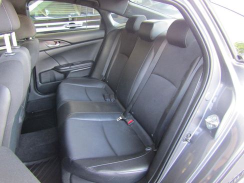 Used 2019 Honda Civic Sport image 9