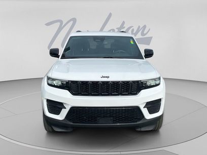 Used 2022 Jeep Grand Cherokee Altitude