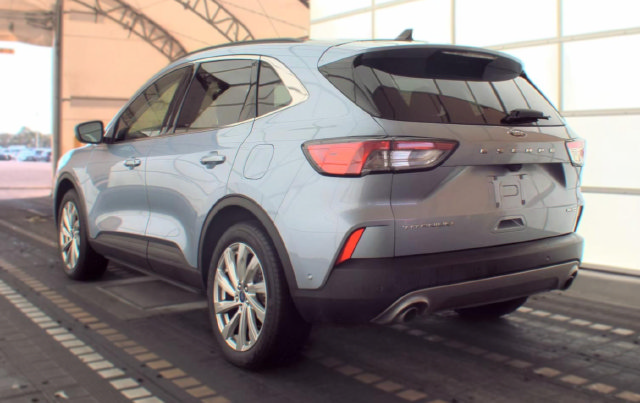 Used 2022 Ford Escape Titanium w/ Titanium Elite Package AWD/4WD image 4