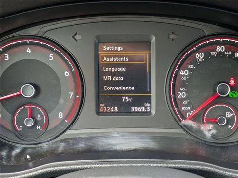 Used 2022 Volkswagen Passat 2.0T SE image 11