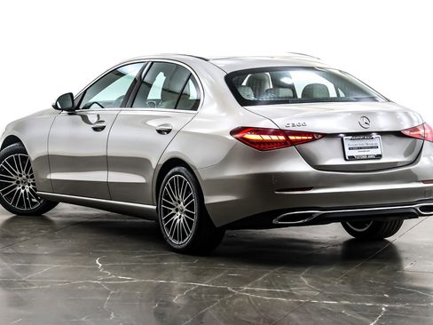 Used 2023 Mercedes-Benz C 300 Sedan image 12