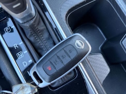 Used 2025 Nissan Sentra SV image 21