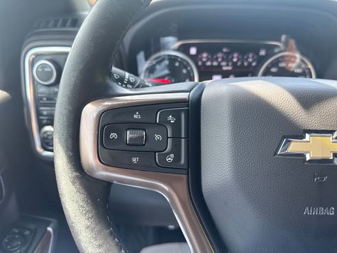 Used 2022 Chevrolet Silverado 2500 High Country w/ Technology Package AWD/4WD image 29