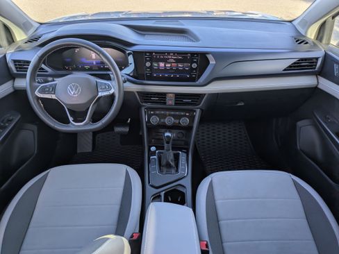 Used 2024 Volkswagen Taos SE w/ MDO Package image 15