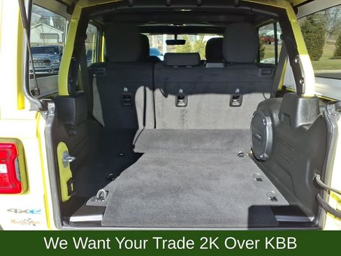 Used 2023 Jeep Wrangler Unlimited Rubicon 4xe w/ Steel Bumper Group image 15