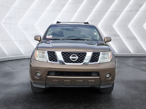 Used 2005 Nissan Pathfinder LE w/ (U01) LE Navigation Pkg RWD image 7