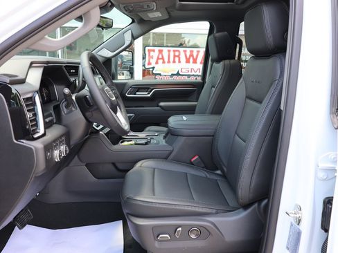 New 2026 GMC Sierra 2500 Denali w/ Denali Reserve Package AWD/4WD image 17
