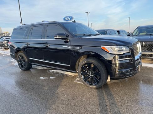 Used 2022 Lincoln Navigator L Reserve image 1