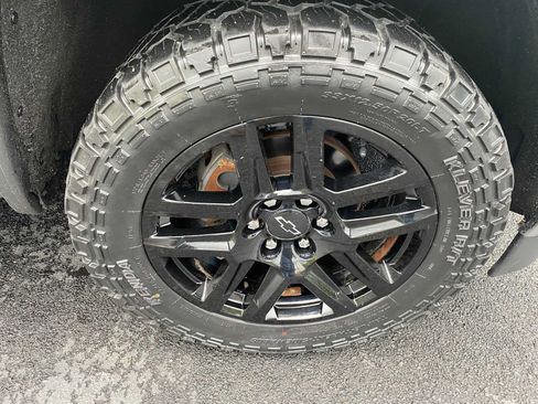 Used 2017 GMC Sierra 1500 SLE w/ SLE Value Package AWD/4WD image 37