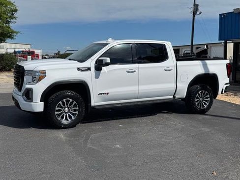 Used 2021 GMC Sierra 1500 AT4 w/ AT4 Premium Package AWD/4WD image 4