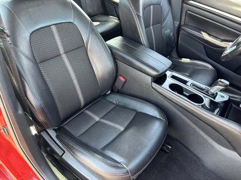 Used 2024 Nissan Altima 2.5 SR FWD image 11