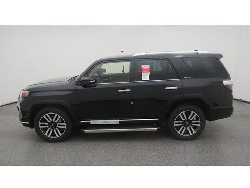Used 2023 Toyota 4Runner Limited RWD image 5