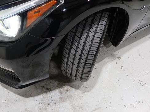 Used 2015 INFINITI Q70 3.7 w/ Sport Package RWD image 11